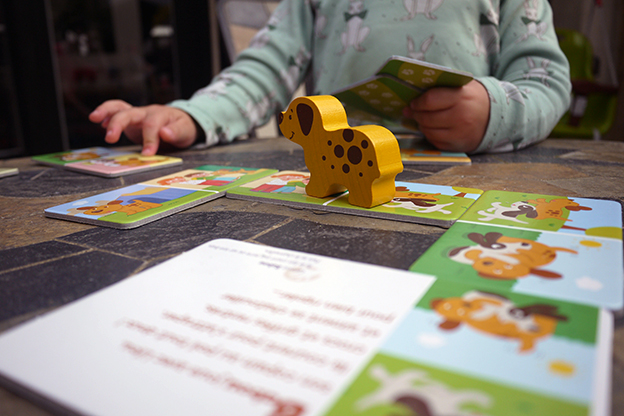 Ravensburger Play+ Doudou Suricate – Éveil Bébé – Dès Naissance – Feuille Dentition – Clip Poussette – Lavable – Cadeau