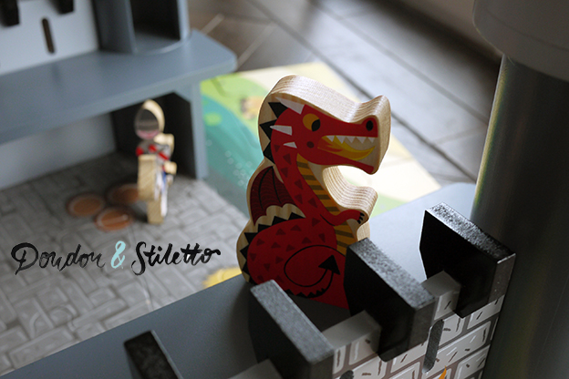 ch?�teau fort en bois Janod - Doudou & Stiletto