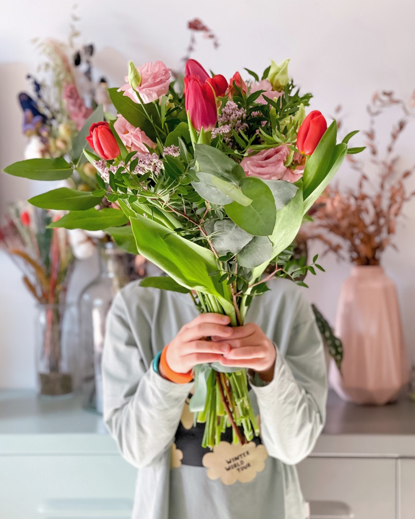 D70DF44C-CD2D-4572-9BB5-0B0B209A0F2B